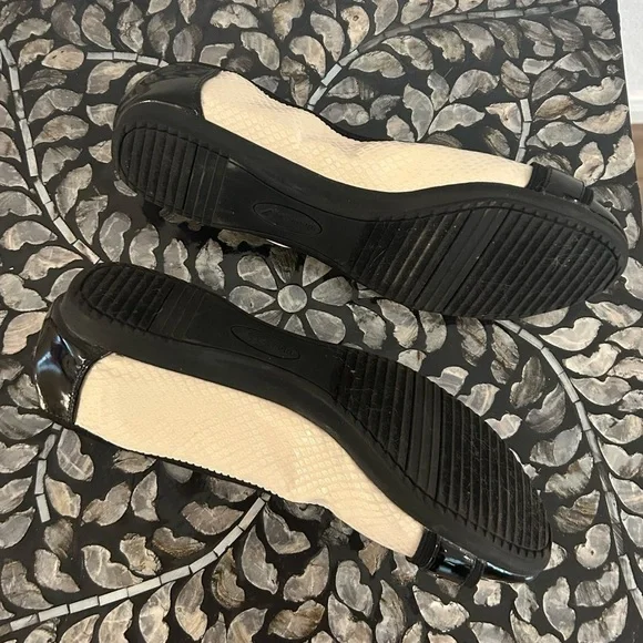 Anne Klein Sport Faux Snake Black Patent Leather Cap Toe Buckle Ballet Flat - Picture 3 of 5